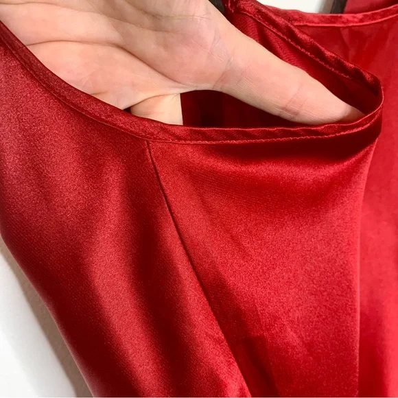 Red Satin Chemise Camisole Slip Jones New York Christmas Holiday Valentine’s - Picture 8 of 10